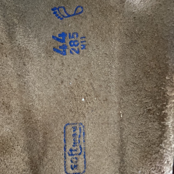 Men’s Arizona soft footbed Birkenstocks. Black leather, dark buckles. 44= US 11 - Picture 4 of 4